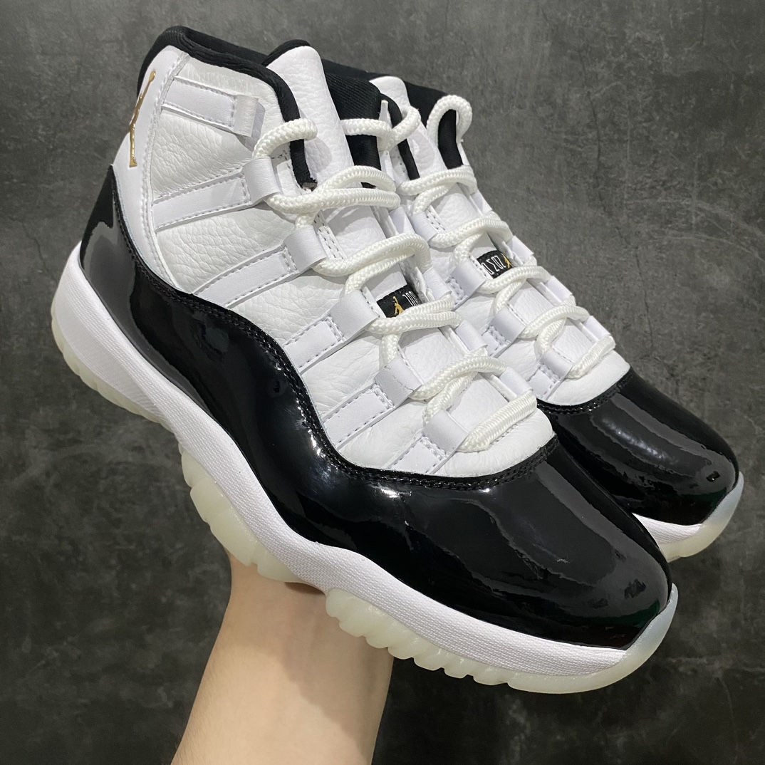 【纯原性价比】Air Jordan AJ11 \”DMP\”金砖 金康扣 CT8012-170品质实拍如图 头层皮料➕原装漆皮n鞋型很正没毛病 原盒配件齐全n细节也很不错 主要价格便宜很多n男女码全码都有 性价比超高 强烈推荐版本nn原楦原档案数据开模打造原厂中底拉帮钢印 原厂漆皮 防冻不开裂头层皮料 原装鞋撑 水晶大底正确色度色泽原楦原数据刺绣 原厂车缝走线及对位 毫厘不差飞人logo采用原数据电脑刺绣 原装正品碳纤维真实碳板 增强抗扭 原内标 原盒标 正确官方原盒 原厂防氧化水晶外底 原厂配套厂全掌solo气垫 Size：36 36.5 37.5 38 38.5 39 40 40.5 41 42 42.5 43 44 44.5 45 45.5 46 47.5-莆田鞋批发中心