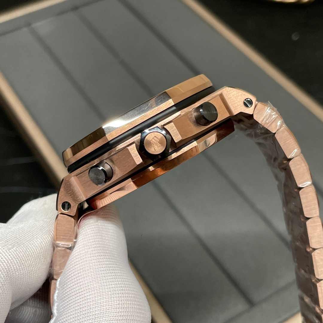 Audemars Piguet 皇家橡树离岸系列26470 飞返计时
