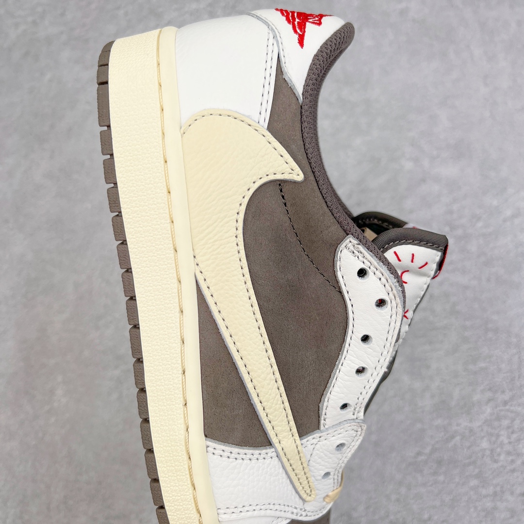 图片[6]-零售💰430 ＃PK4.0 Travis Scott x Air Jordan AJ1 Low OG SP TS联名白棕倒钩低帮 DM7866-162 原盒原配 原厂拉帮工艺 针距密度一致 全新升级网板中底 原楦原纸板开发 后跟弧度收口自然不对折 极致一眼正品既视感 原厂皮料 进口玻璃冲刀皮料裁剪零毛边 承诺百分百一致原鞋 全鞋电脑针车工艺 鞋面清洁度最高QC检验标准 控制溢胶 飞翼3D高频深度立体 鞋盒、防尘纸  均采购来自原厂 SIZE：36 36.5 37.5 38 38.5 39 40 40.5 41 42 42.5 43 44 44.5 45 46 47.5 编码：by4936030-运动鞋