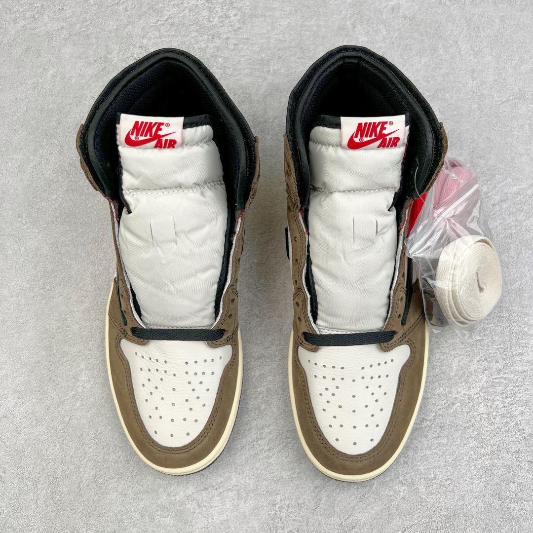 图片[2]-零售💰430 ＃PK4.0 Travis Scott x Air Jordan AJ1 High OG TS联名深棕倒钩 CD4487-100 原盒原配 原厂拉帮工艺 针距密度一致 全新升级网板中底 原楦原纸板开发 后跟弧度收口自然不对折 极致一眼正品既视感 原厂皮料 进口玻璃冲刀皮料裁剪零毛边 承诺百分百一致原鞋 全鞋电脑针车工艺 鞋面清洁度最高QC检验标准 控制溢胶 飞翼3D高频深度立体 鞋盒、防尘纸  均采购来自原厂 SIZE：36 36.5 37.5 38 38.5 39 40 40.5 41 42 42.5 43 44 44.5 45 46 47.5 编码：by4936030-运动鞋