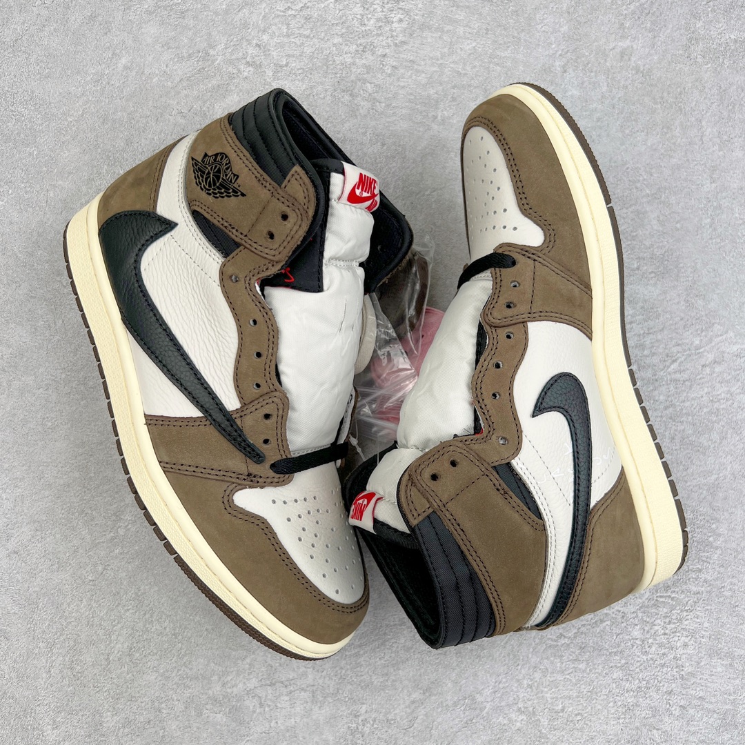 图片[3]-零售💰430 ＃PK4.0 Travis Scott x Air Jordan AJ1 High OG TS联名深棕倒钩 CD4487-100 原盒原配 原厂拉帮工艺 针距密度一致 全新升级网板中底 原楦原纸板开发 后跟弧度收口自然不对折 极致一眼正品既视感 原厂皮料 进口玻璃冲刀皮料裁剪零毛边 承诺百分百一致原鞋 全鞋电脑针车工艺 鞋面清洁度最高QC检验标准 控制溢胶 飞翼3D高频深度立体 鞋盒、防尘纸  均采购来自原厂 SIZE：36 36.5 37.5 38 38.5 39 40 40.5 41 42 42.5 43 44 44.5 45 46 47.5 编码：by4936030-运动鞋