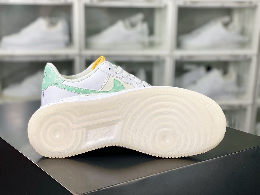 Air Force 1’07 Low GS”Pastel Paisley”空军一号板鞋“皮革白米绿腰果花”FJ7706-131