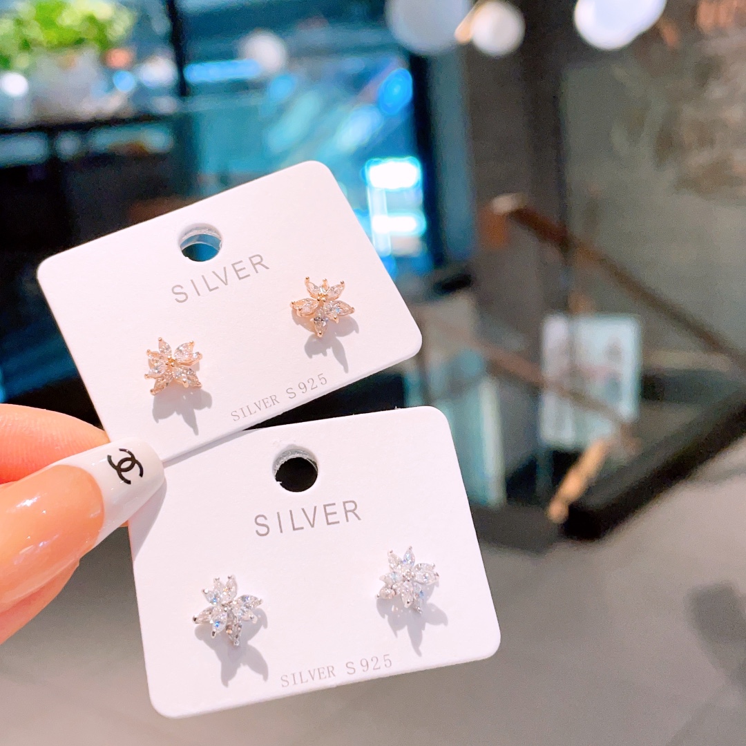 ガーリー高品質シルバーイヤリングシルバー 母の日