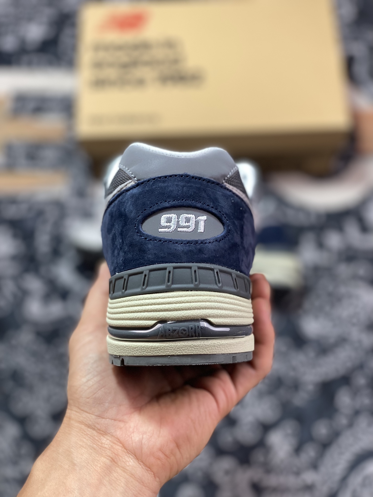 新百伦New Balance Made in USA M991系列美产血统跑步鞋“元祖灰海军湖水蓝”M991GBT