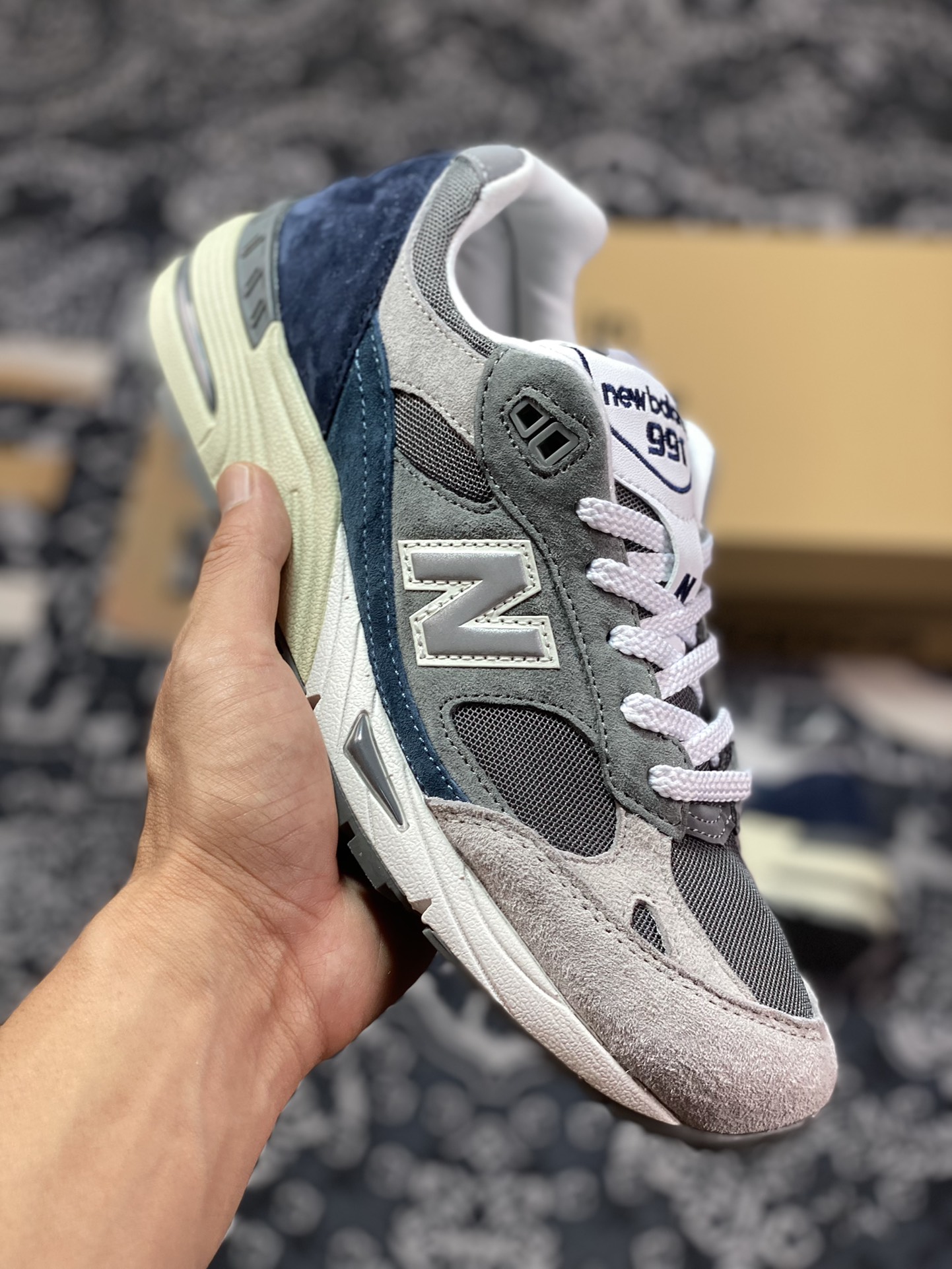 新百伦New Balance Made in USA M991系列美产血统跑步鞋“元祖灰海军湖水蓝”M991GBT