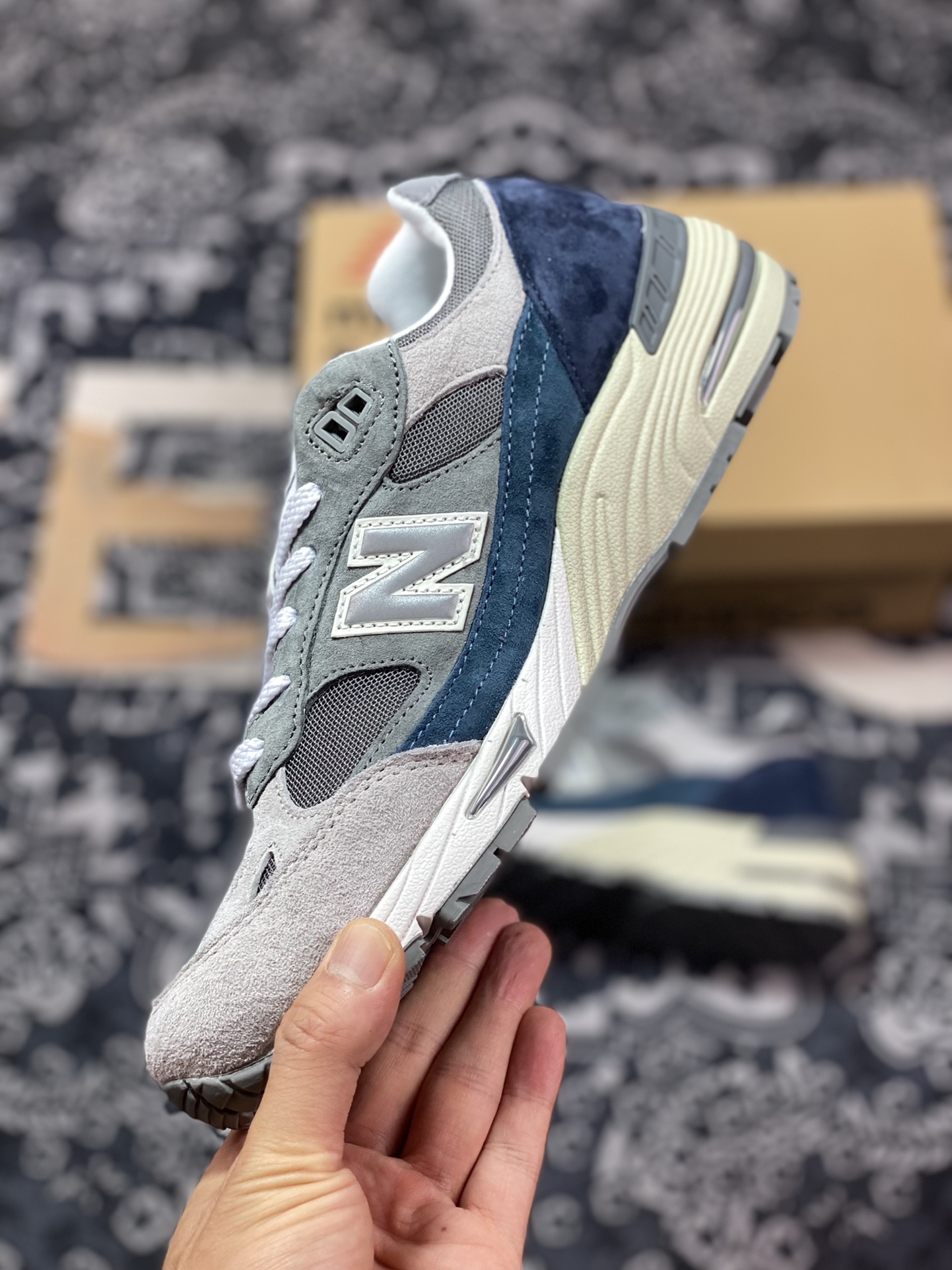 新百伦New Balance Made in USA M991系列美产血统跑步鞋“元祖灰海军湖水蓝”M991GBT