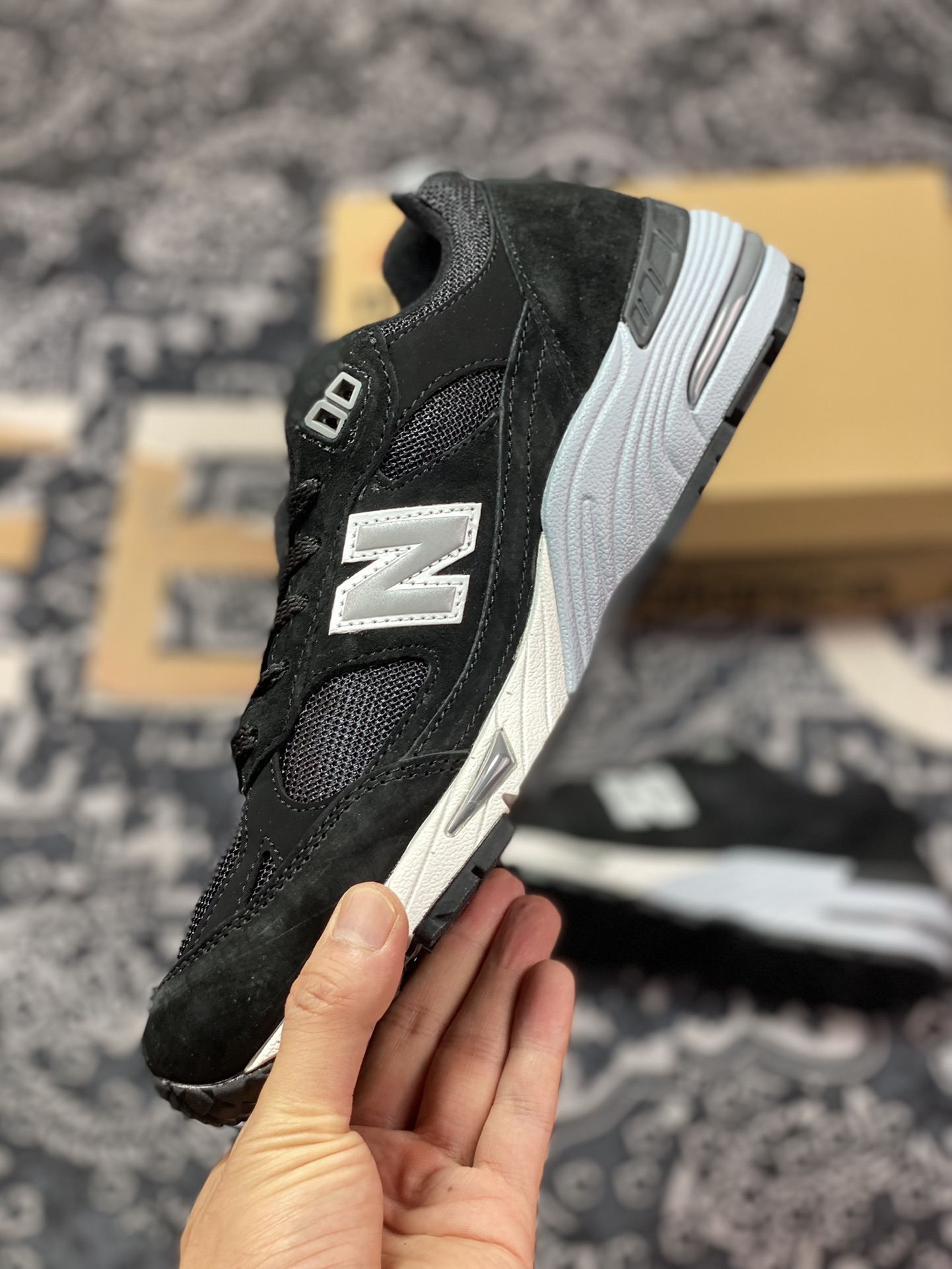 New Balance Made in USA M991 series American-made classic versatile dad casual sports running shoes ”black, white, gray and silver” M991EKS