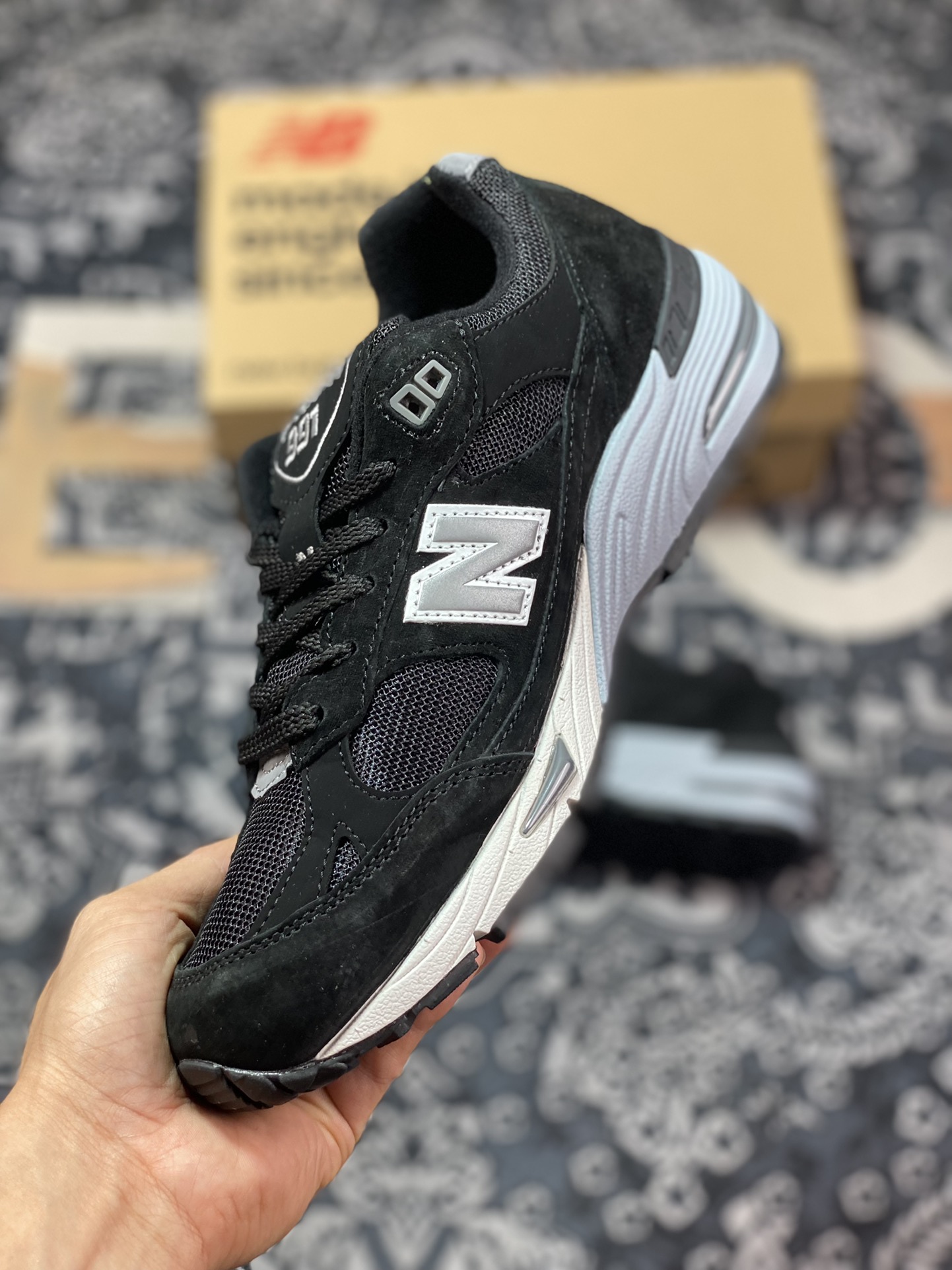 New Balance Made in USA M991 series American-made classic versatile dad casual sports running shoes ”black, white, gray and silver” M991EKS