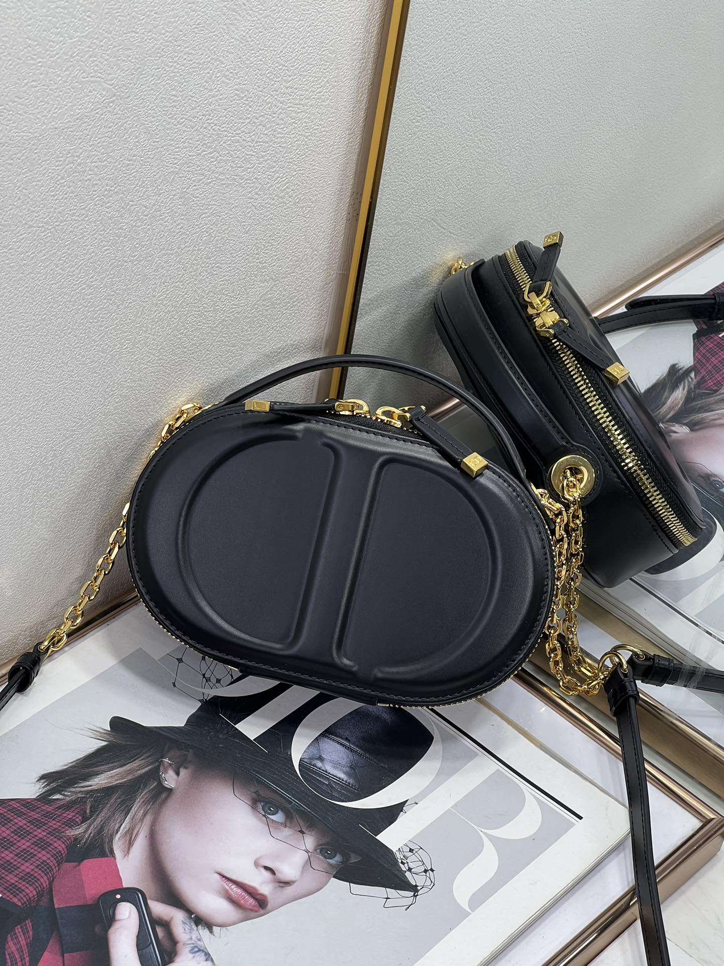 Artículo destacado💕Nuevamente disponible 3318 CD Cámara Signature📷 bolsa 18x11x6.5cm