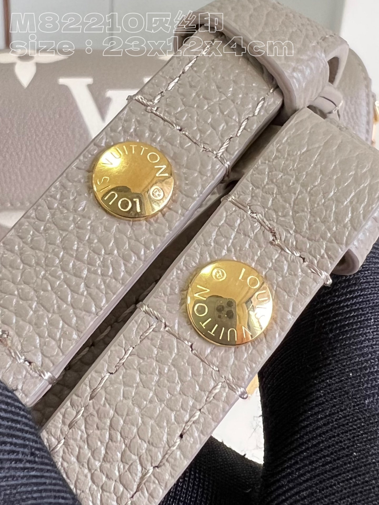 顶级原单M82210灰丝印WalletonChainIvy手袋于MonogramEmpreinte粒面皮