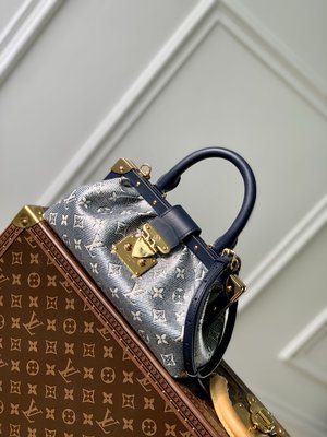 Louis Vuitton LV Monogram Clutch mirror quality Handbags Clutches & Pouch Bags Crossbody & Shoulder Bags Blue Canvas Cowhide Spring/Summer Collection M46544