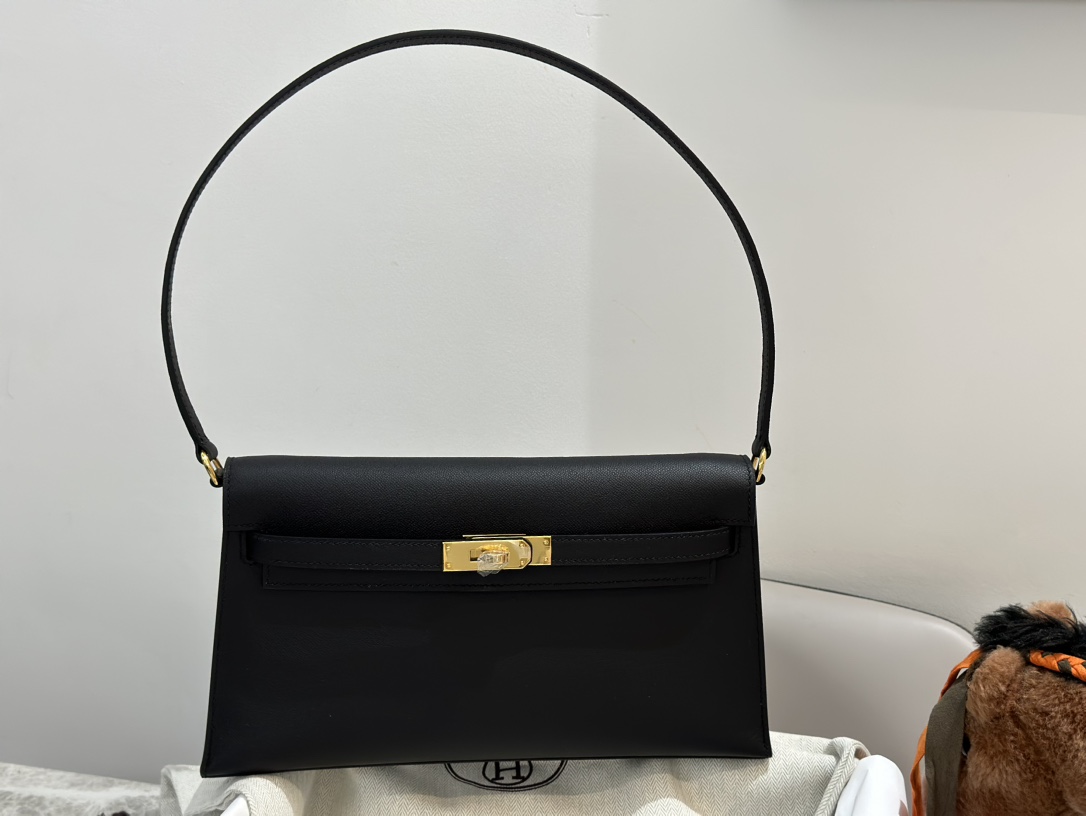 Hermes Kelly Borse Crossbody & Borse a Tracolla Nero Hardware oro Sottobraccio