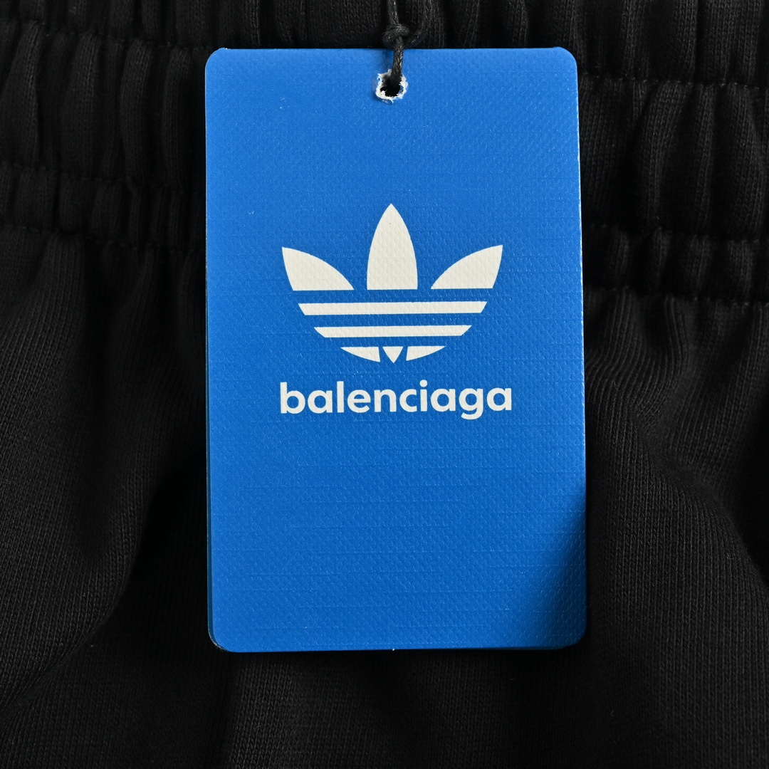 Balenciaga & Adidas 巴黎世家阿迪达斯联名走秀长裤