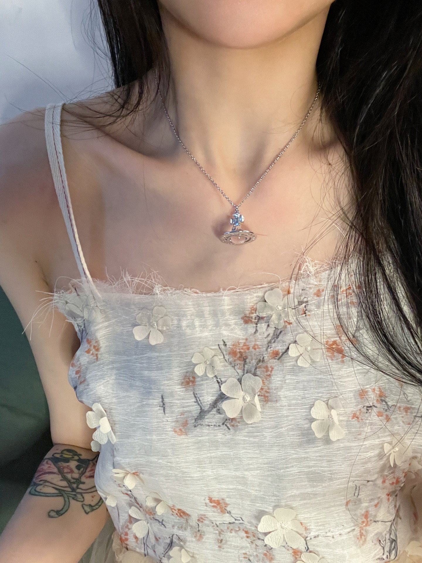 Vivienne Westwood 西太后 立体土星球水晶项链