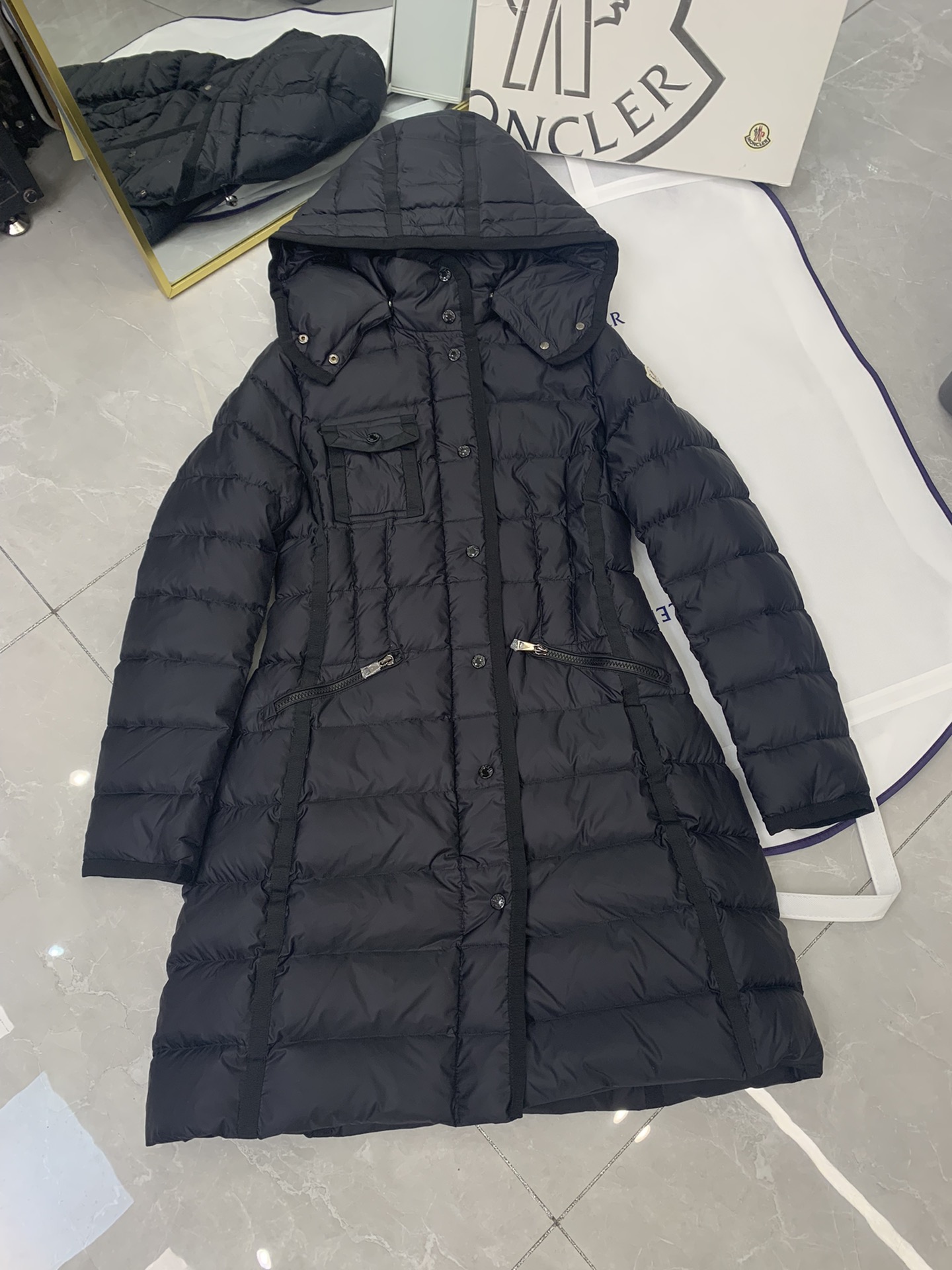 Moncler Vêtements Manteaux & Blousons Veste En Duvet Femmes Nylon Collection automne – hiver