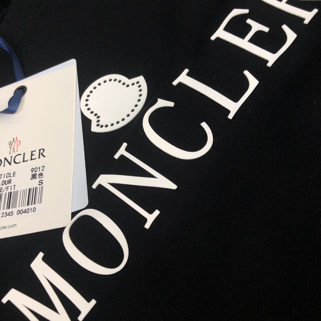 爆款现货MONCLER蒙口大爆款最新款卫衣胸前品牌logo印花独家发售！实拍印花细节透气无手感️秋冬长袖