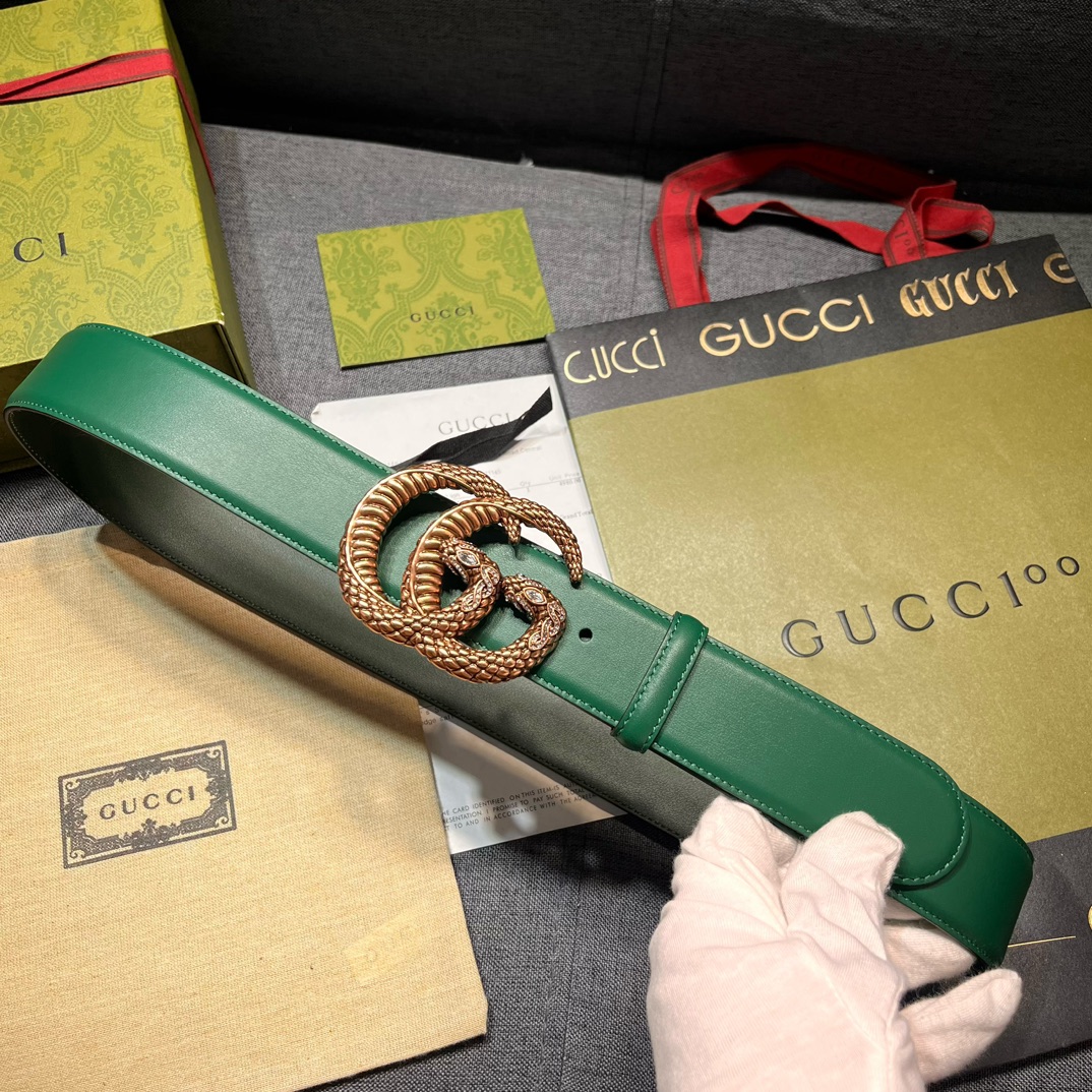  古奇 宽4.0cm  新款 在为Gucci美学风格不断注入新灵感的盎然花园中，各种动物图案不断充盈繁盛