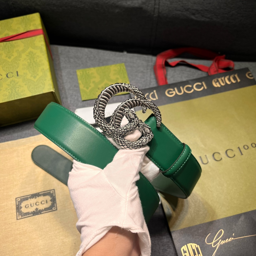  古奇 宽4.0cm  新款 在为Gucci美学风格不断注入新灵感的盎然花园中，各种动物图案不断充盈繁盛