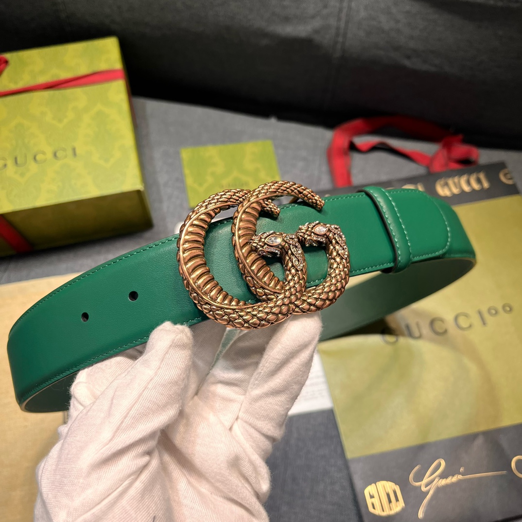  古奇 宽4.0cm  新款 在为Gucci美学风格不断注入新灵感的盎然花园中，各种动物图案不断充盈繁盛