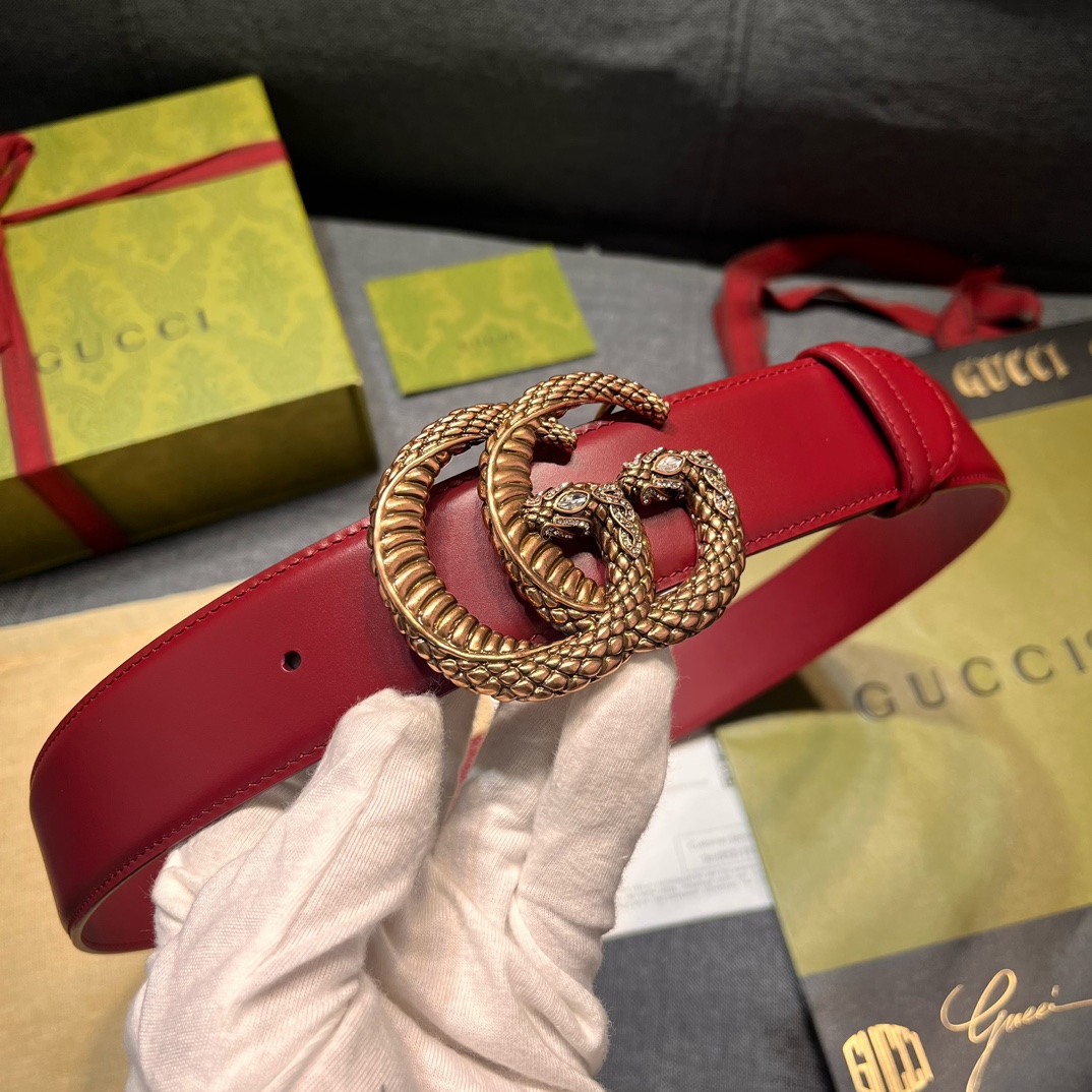   古奇 宽4.0cm  新款 在为Gucci美学风格不断注入新灵感的盎然花园中，各种动物图案不断充盈繁