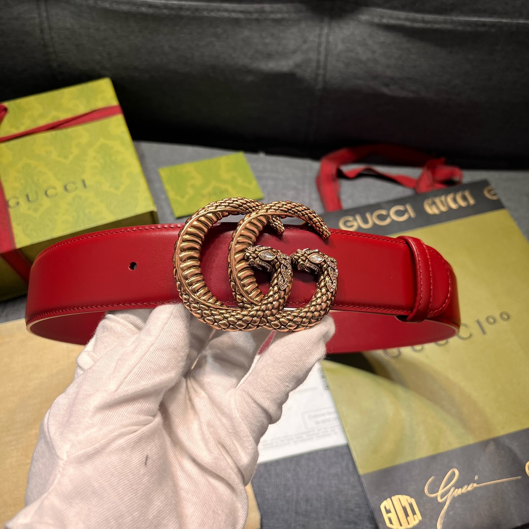   古奇 宽4.0cm  新款 在为Gucci美学风格不断注入新灵感的盎然花园中，各种动物图案不断充盈繁