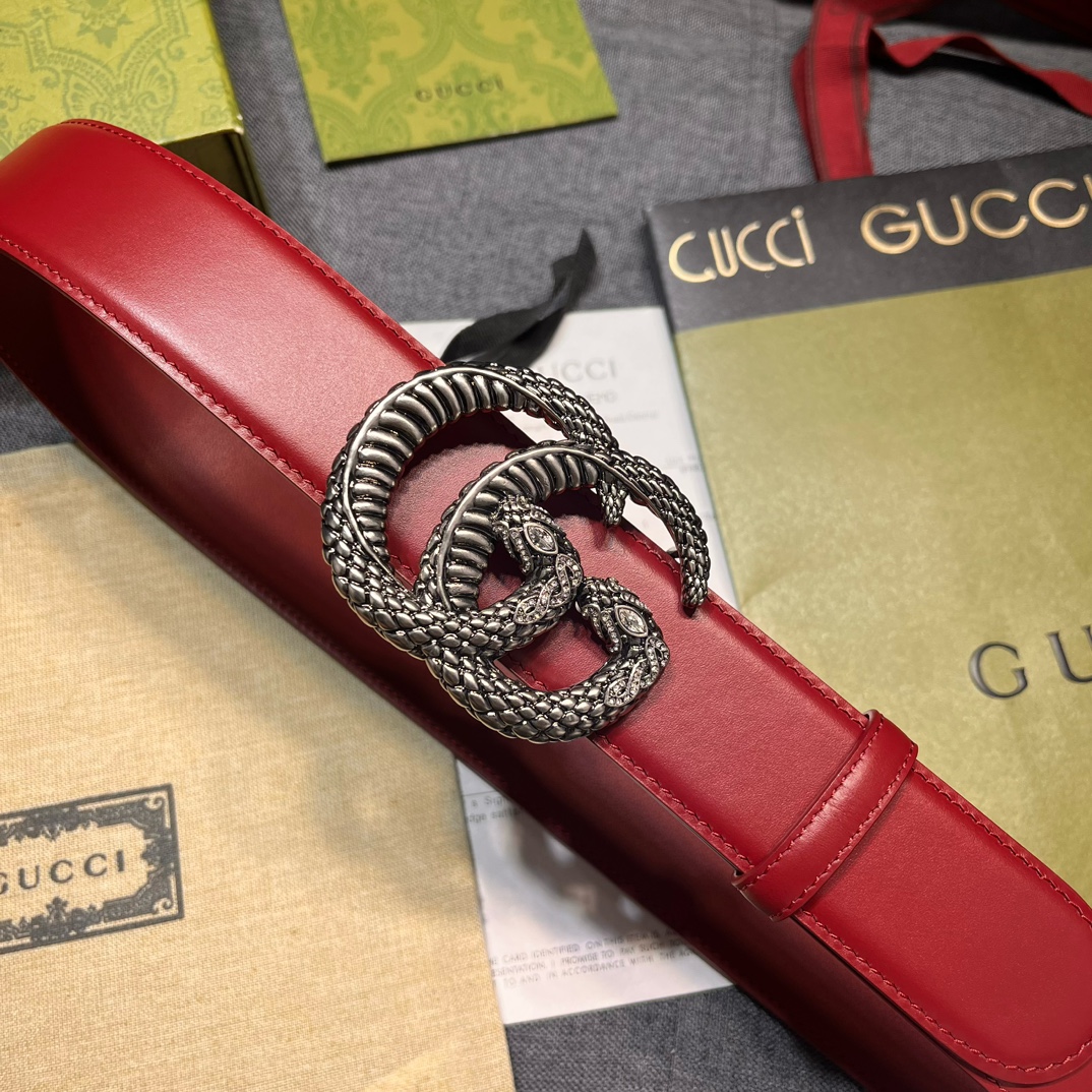   古奇 宽4.0cm  新款 在为Gucci美学风格不断注入新灵感的盎然花园中，各种动物图案不断充盈繁