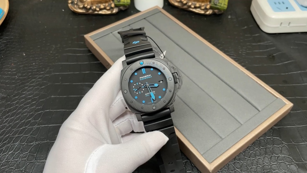 Panerai 沛纳海 1616碳纤维