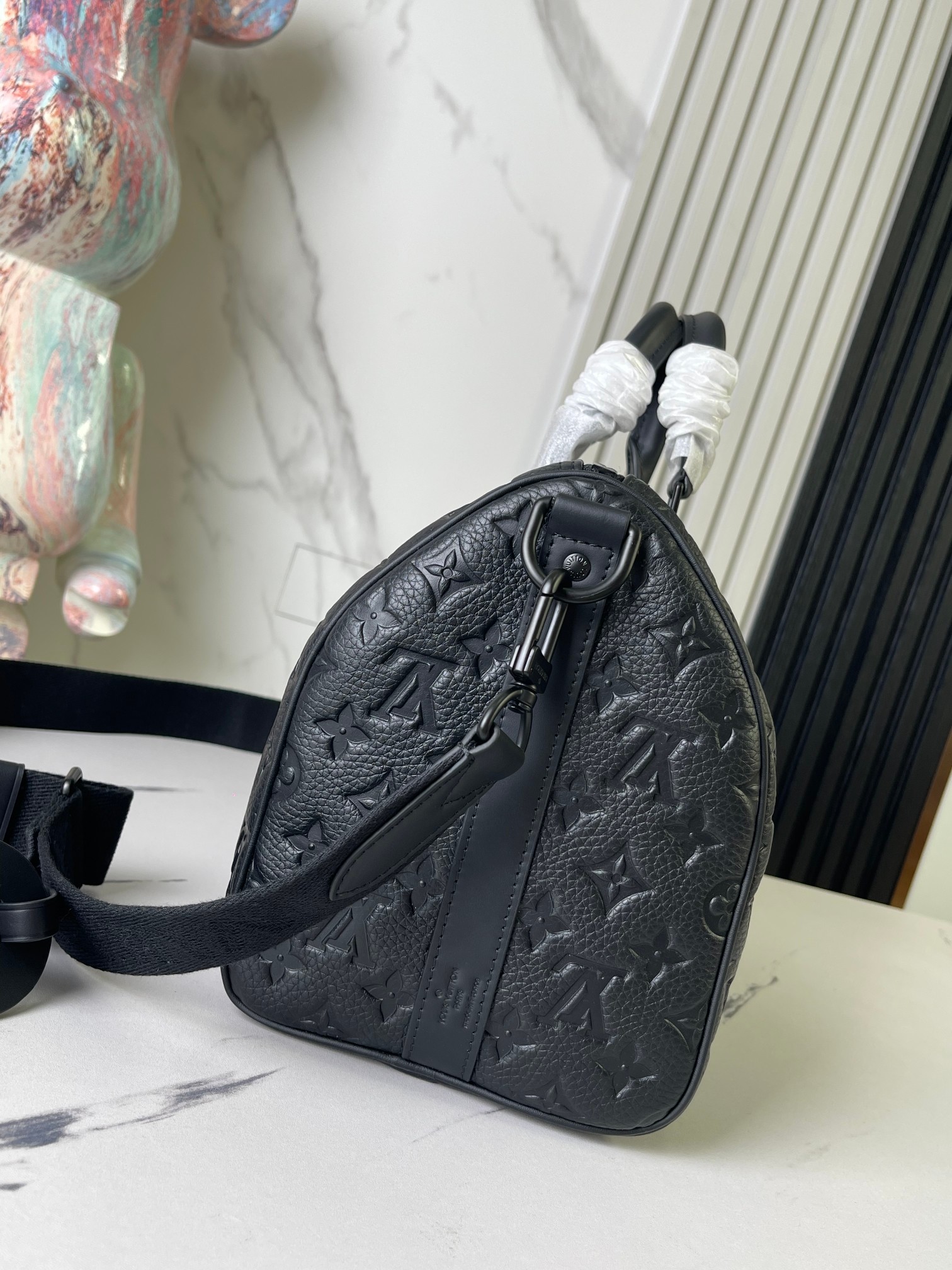 顶级原单独家实拍M22765黑色全皮旅行袋系列KeePall35旅行袋为MonogramShadow皮革
