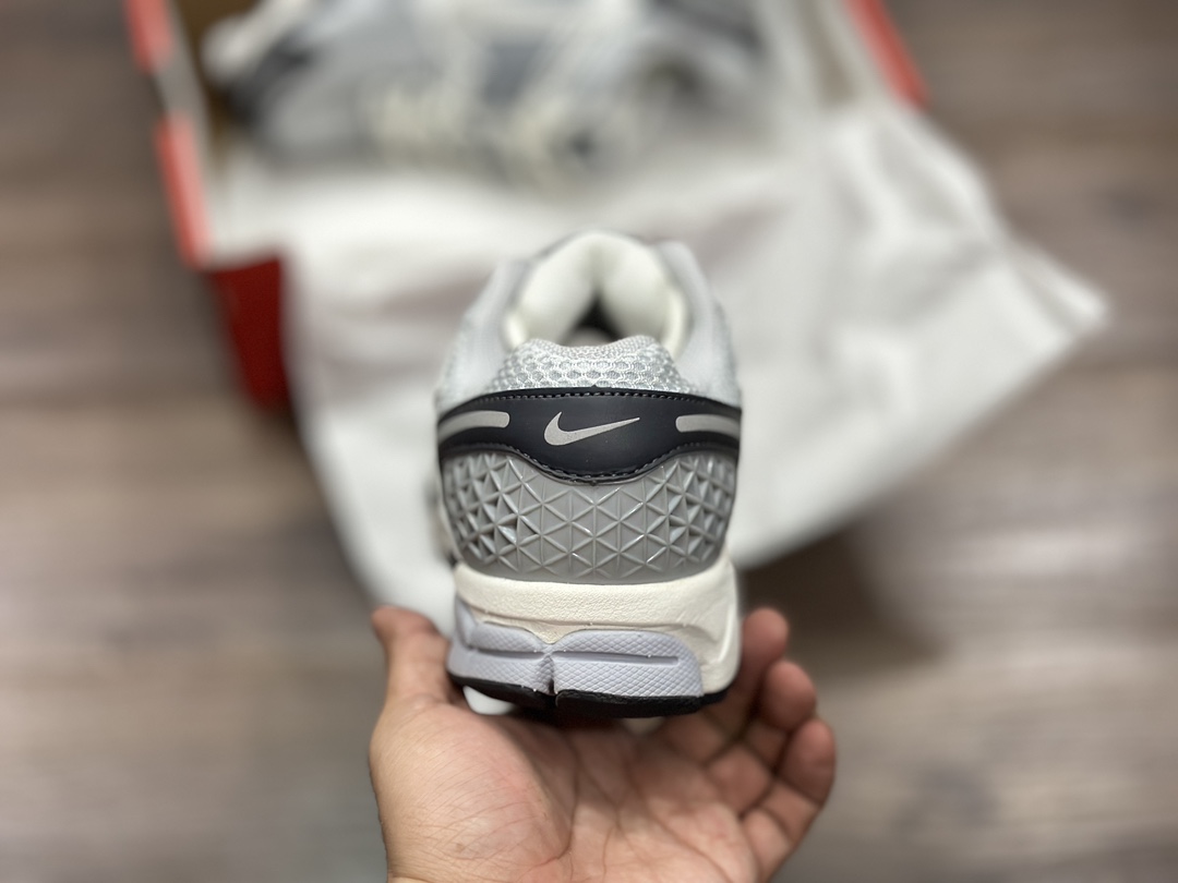 Nike Zoom Vomero 5 网面透气复古 休闲鞋 FD9919-001