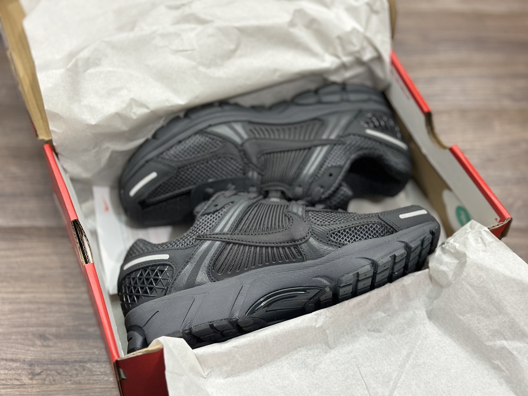 Nike Zoom Vomero 5 网面透气复古 休闲鞋 BV1358-002