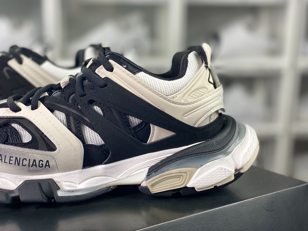 450 BALENCIAGA Track Trainers 3.0代系列复古慢跑鞋“黑灰银”542023 W2FSC 1081