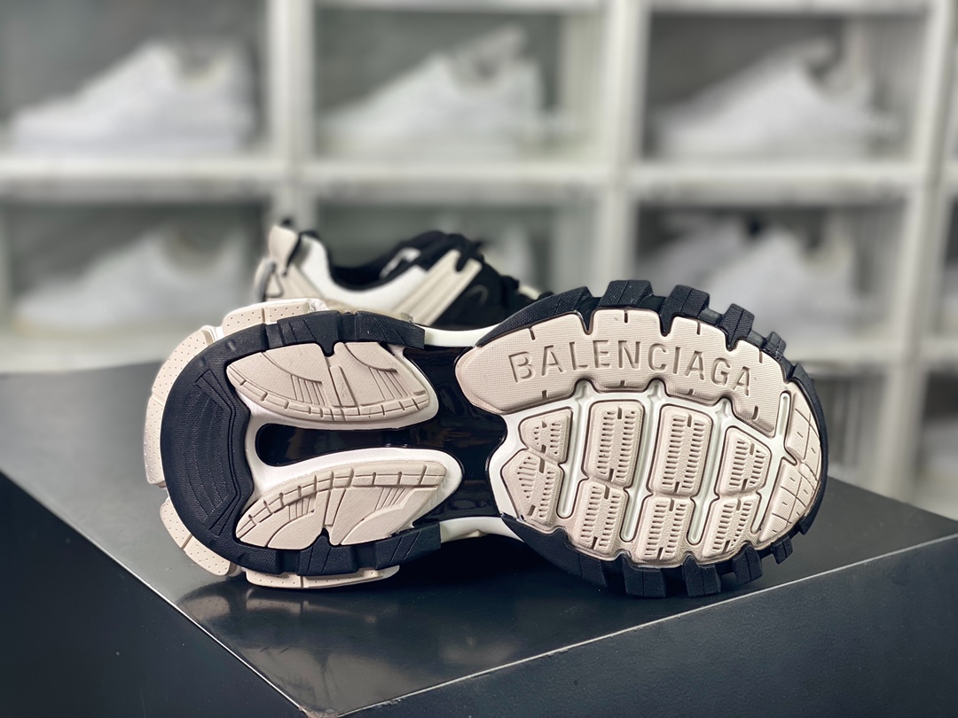 450 BALENCIAGA Track Trainers 3.0代系列复古慢跑鞋“黑灰银”542023 W2FSC 1081