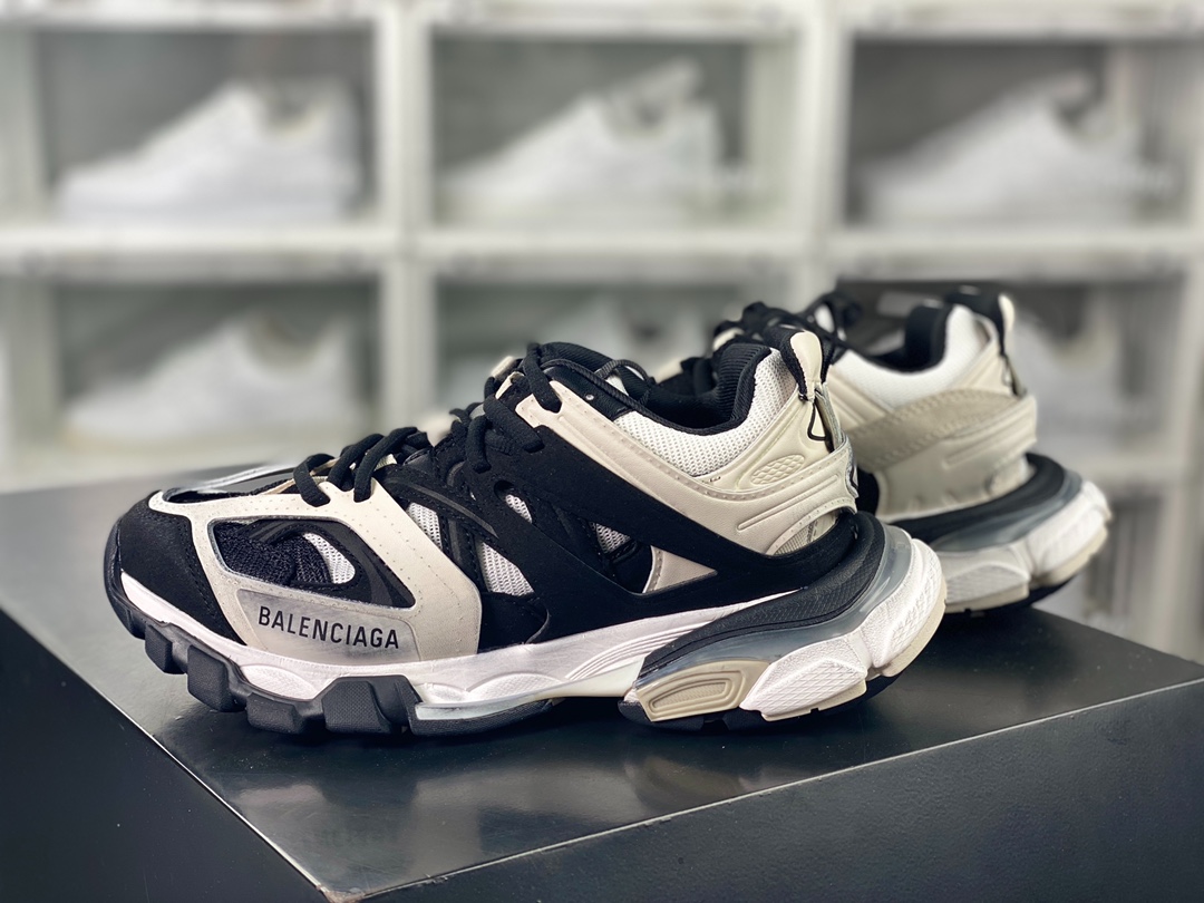 450 BALENCIAGA Track Trainers 3.0代系列复古慢跑鞋“黑灰银”542023 W2FSC 1081