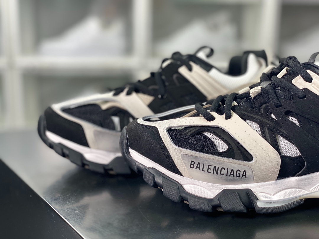 450 BALENCIAGA Track Trainers 3.0代系列复古慢跑鞋“黑灰银”542023 W2FSC 1081