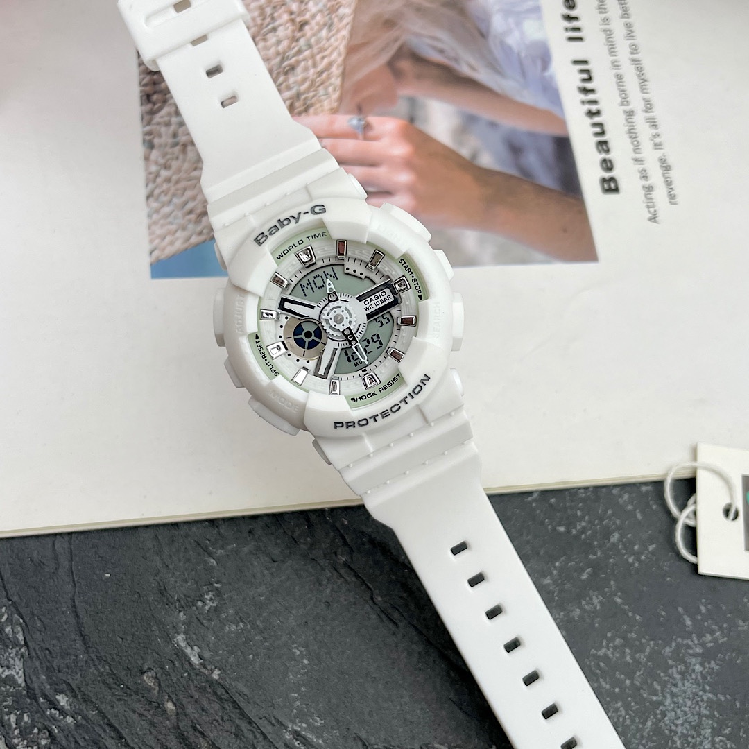 批💰80配盒
卡西欧女表BA-110PLBABY-G、尺寸42mm 功能：LED照明 全自动日历 秒表计时 每日闹钟整点计时 世界时间48个城市 12/24小时制 配齐全套包装！