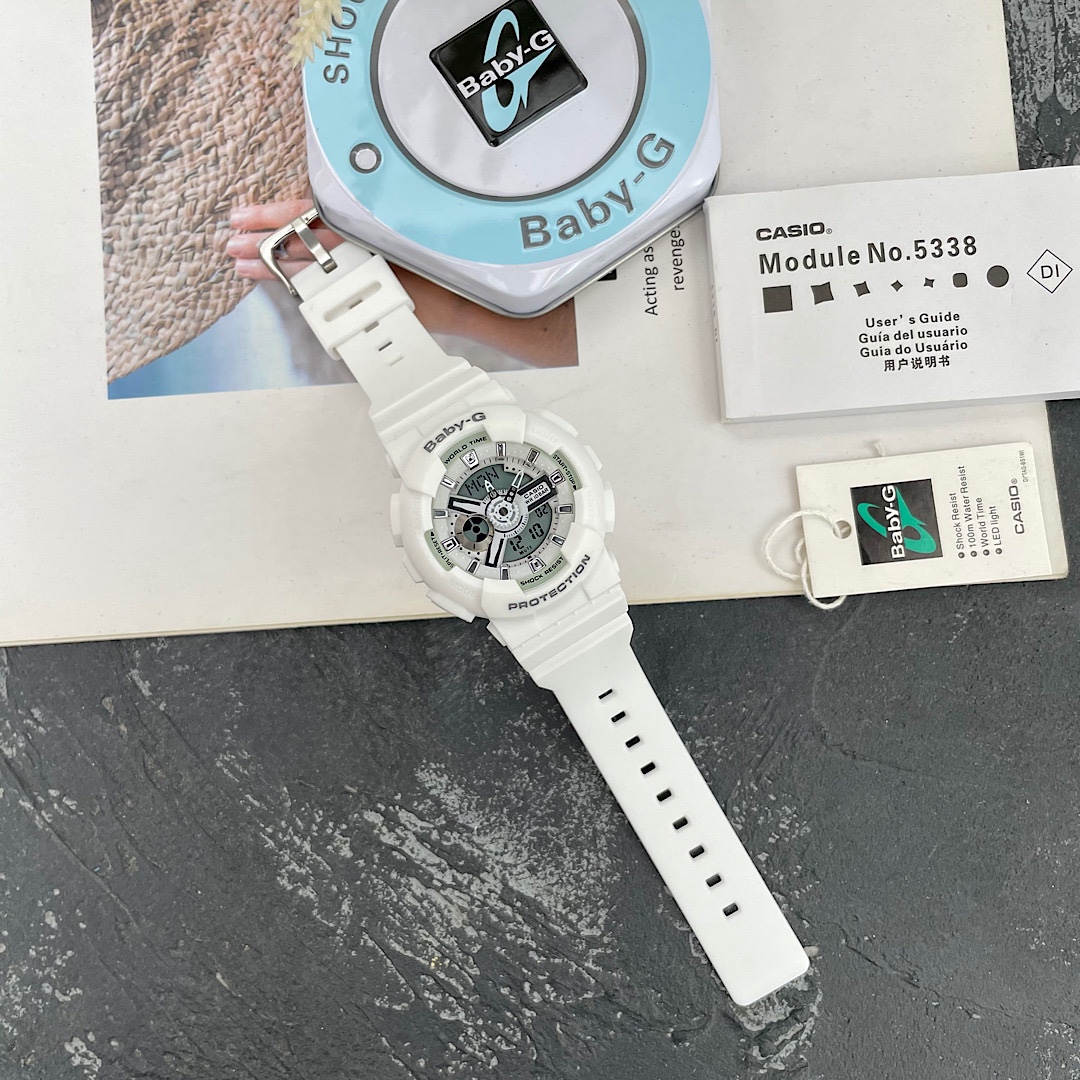 批💰80配盒
卡西欧女表BA-110PLBABY-G、尺寸42mm 功能：LED照明 全自动日历 秒表计时 每日闹钟整点计时 世界时间48个城市 12/24小时制 配齐全套包装！