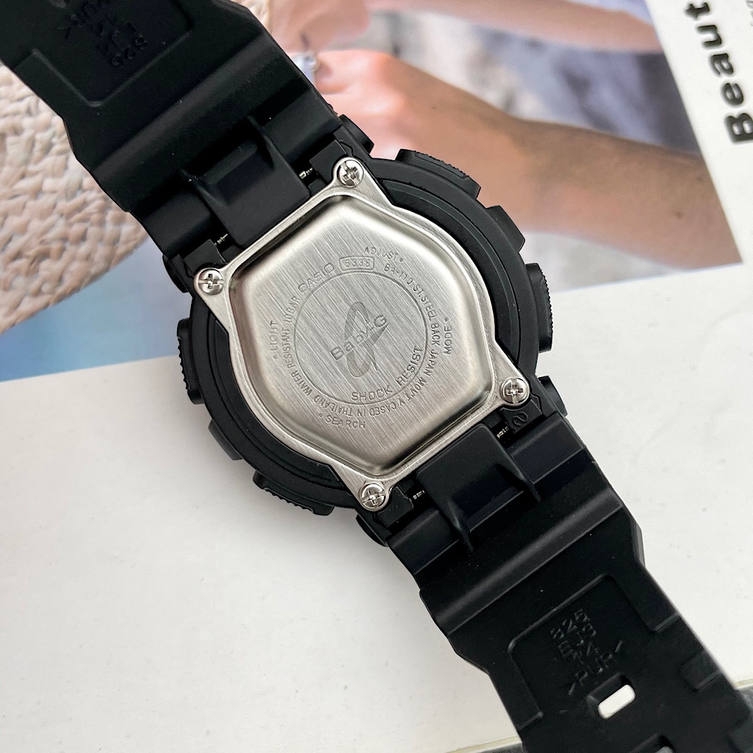 批💰80配盒
卡西欧女表BA-110PLBABY-G、尺寸42mm 功能：LED照明 全自动日历 秒表计时 每日闹钟整点计时 世界时间48个城市 12/24小时制 配齐全套包装！