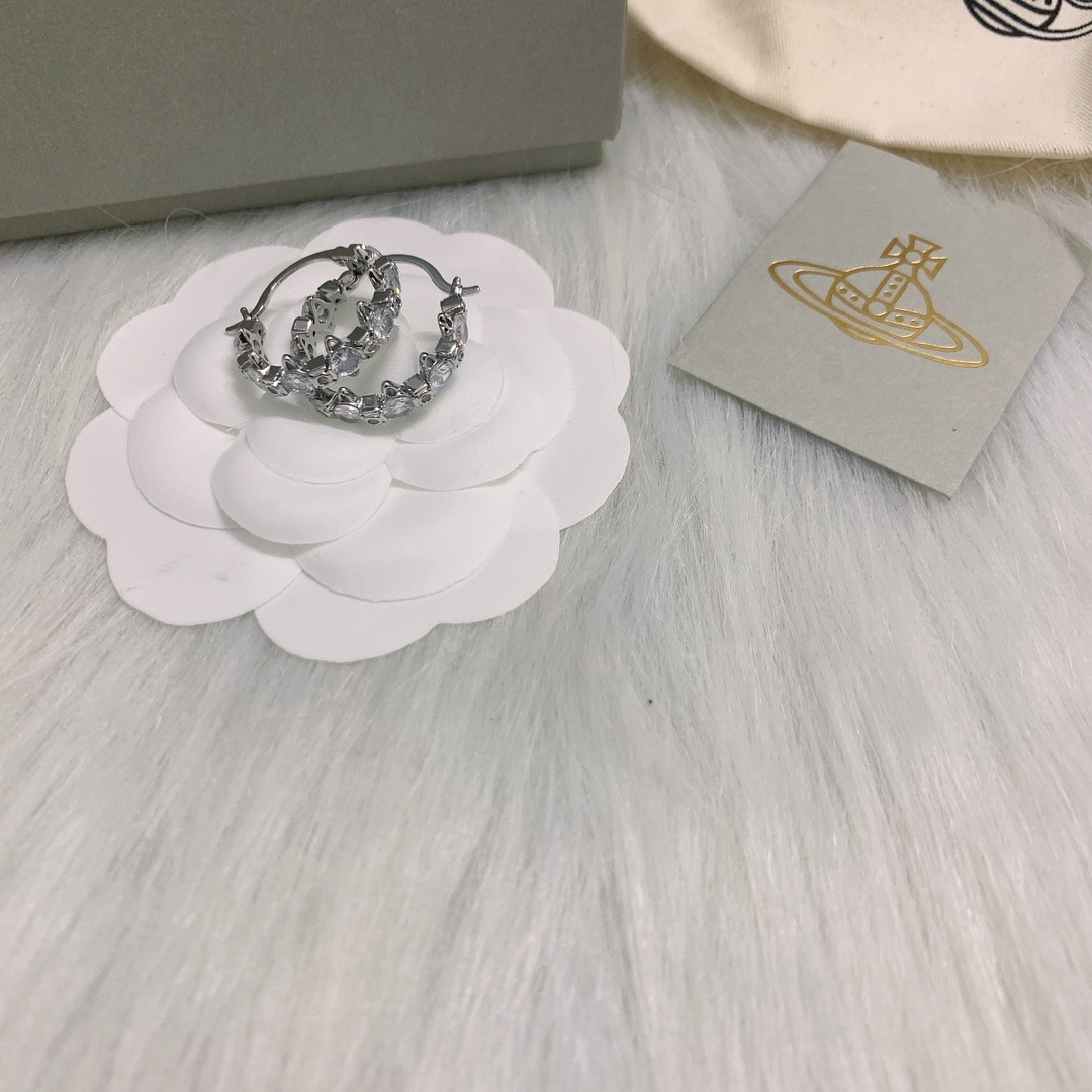Vivienne Westwood 西太后多土星相连耳环，白金，黄金，玫瑰金三个色