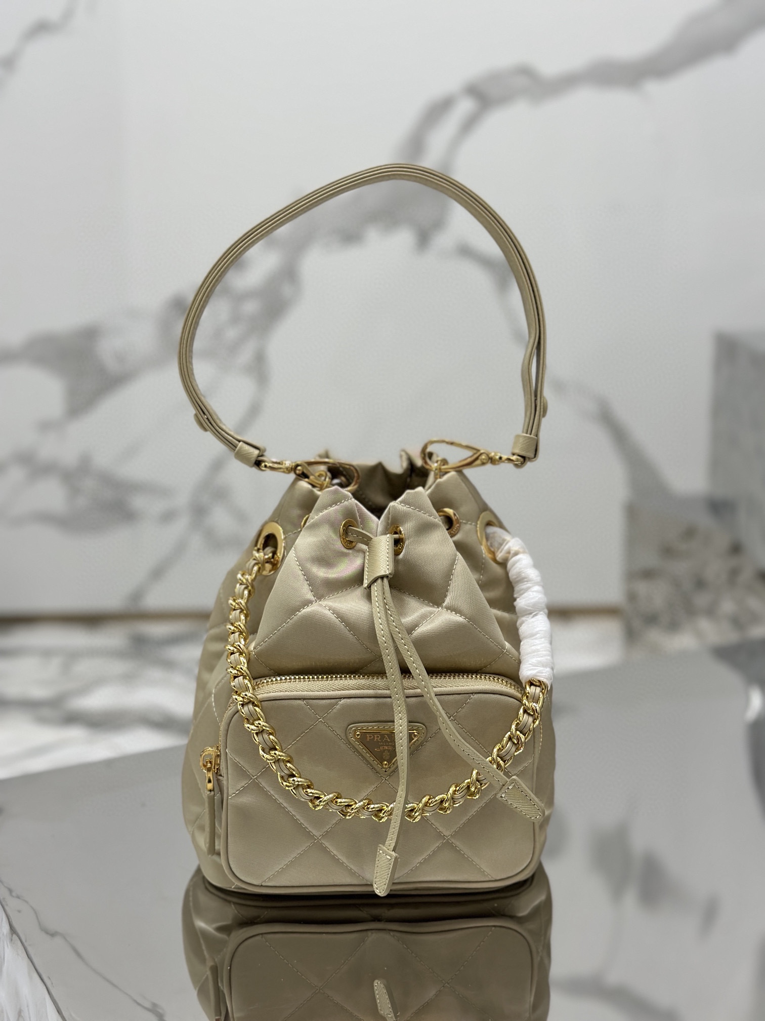 Prada Luxury Designer Handbag Shoulder Bag in fine calfskin