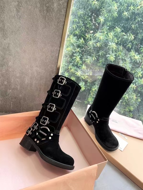 MiuMiu Botas largas Diseñador de tiendas
 Cuero vaca Colección otoño – invierno Vintage