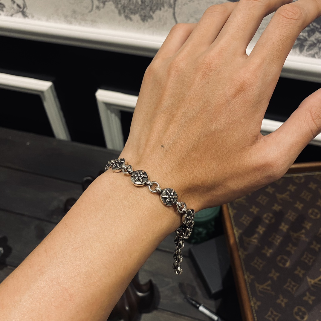 Bracelets & Bangles