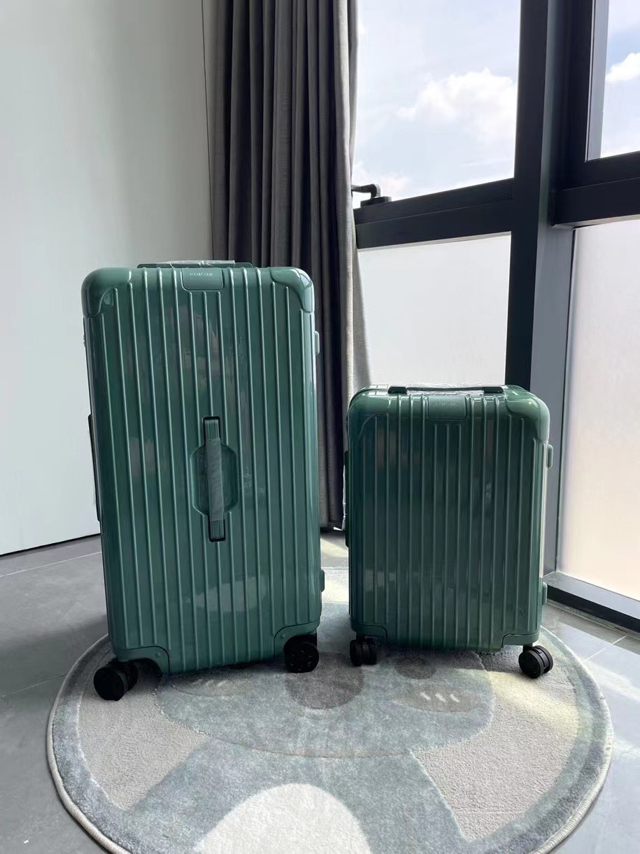 NO:269674,Fresh pine green, R1MOWA Essential series, is a passing scenery. Slow down time and travel peacefully in nature. Keep the moments of encounters as eternal memories in your mind. The iconic travel tool is inspired by the beauty of nature blooming on the branches!  Luggage is an unparalleled choice. Their design is stylish and unique, powerful and practical, with high quality and durability. Whether you are a fashionista or a travel enthusiast, luggage will be the best choice for your trip and make your trip unique!  ,19860909清新松木绿,R1MOWA Essential 系列,是路过的风景. 放慢时间,于自然间安然悠游. 将相遇时的片刻美好,珍存为脑海中的永恒记忆. 标志性旅行工具,灵感来自枝头盛放的自然之美 ！ 行李箱是一个无与伦比的选择.它们的设计时尚而独特,功能强大而实用,质量上乘且耐用.无论您是时尚达人还是旅行爱好者,行李箱都将成为您的旅途最佳的选择,让您的旅行与众不同！,,luggage