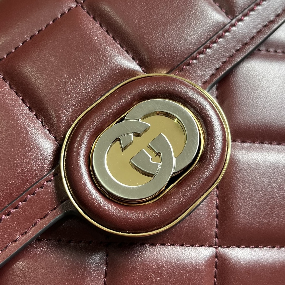 配全套包装️GucciDeco系列mini肩背包Gucci不断拓展自身视野以全新手法焕新演绎经典廓形和精