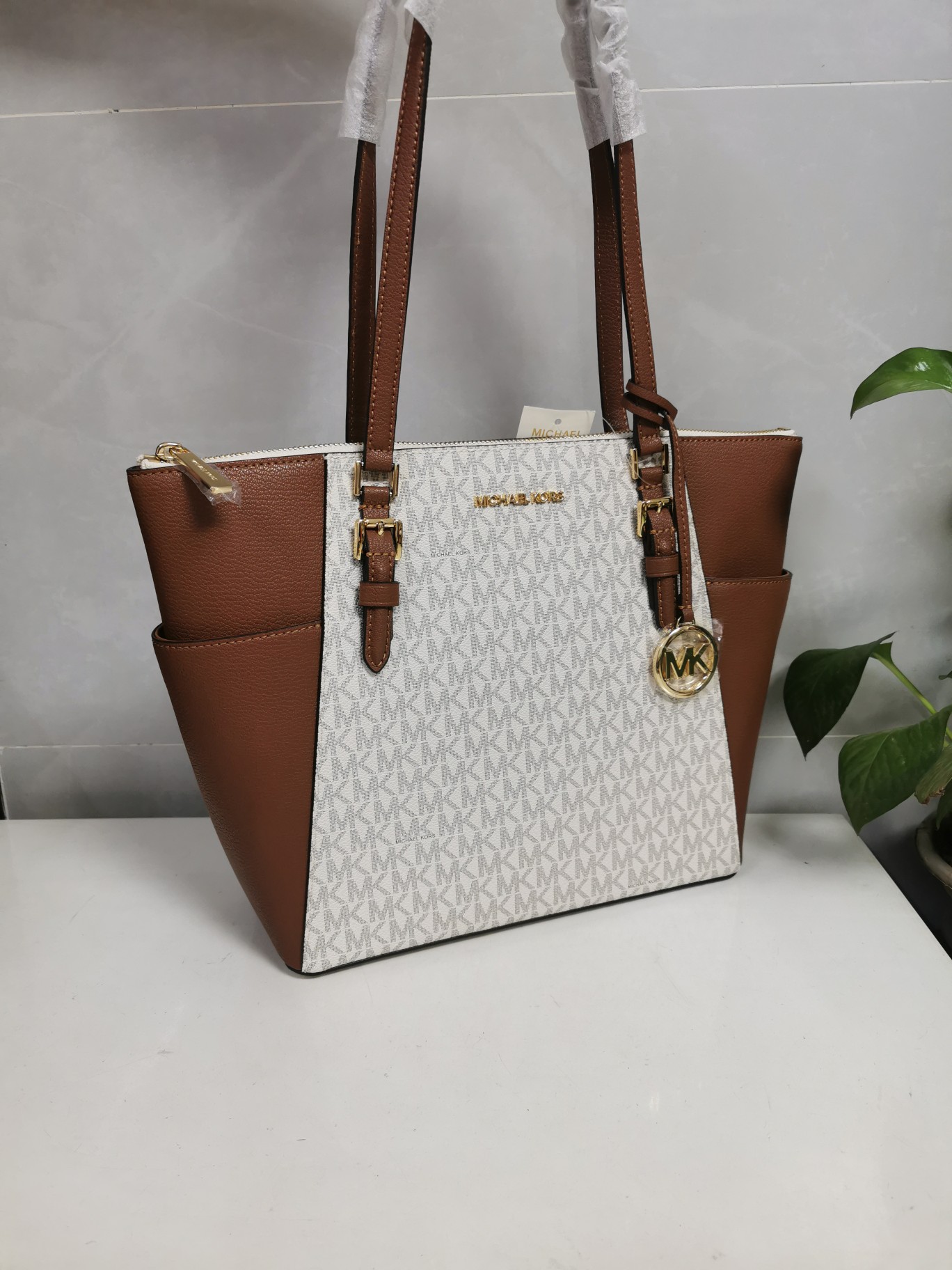 Michael Kors Mk 新款耳朵购物袋荔枝纹牛皮，托特包