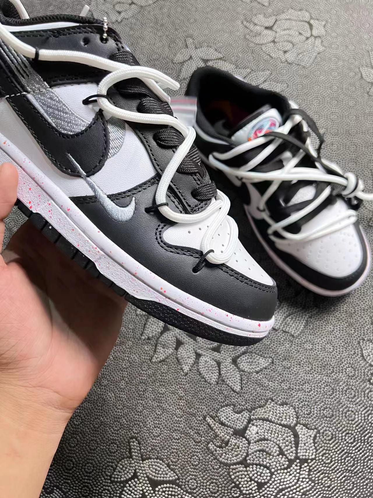 ? 正品定制 Dunk Low 解构 高街 波涛三勾 熊猫配色?