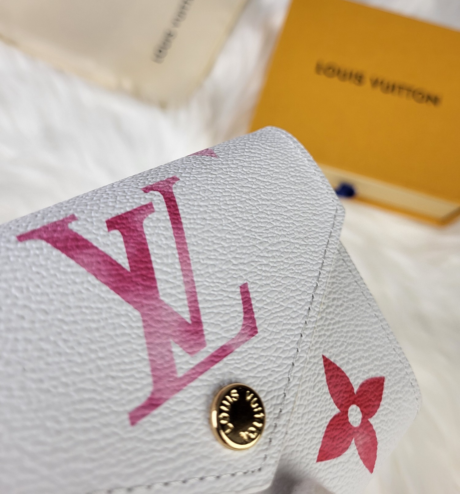 Monogram Victorine Wallet - Size comparison