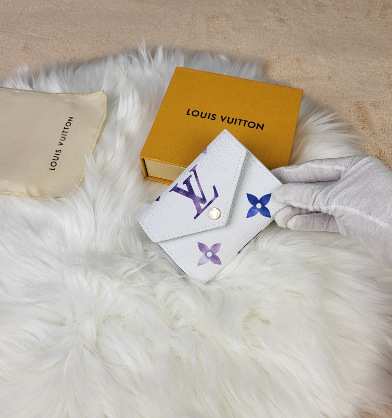 Monogram Victorine Wallet - Size comparison