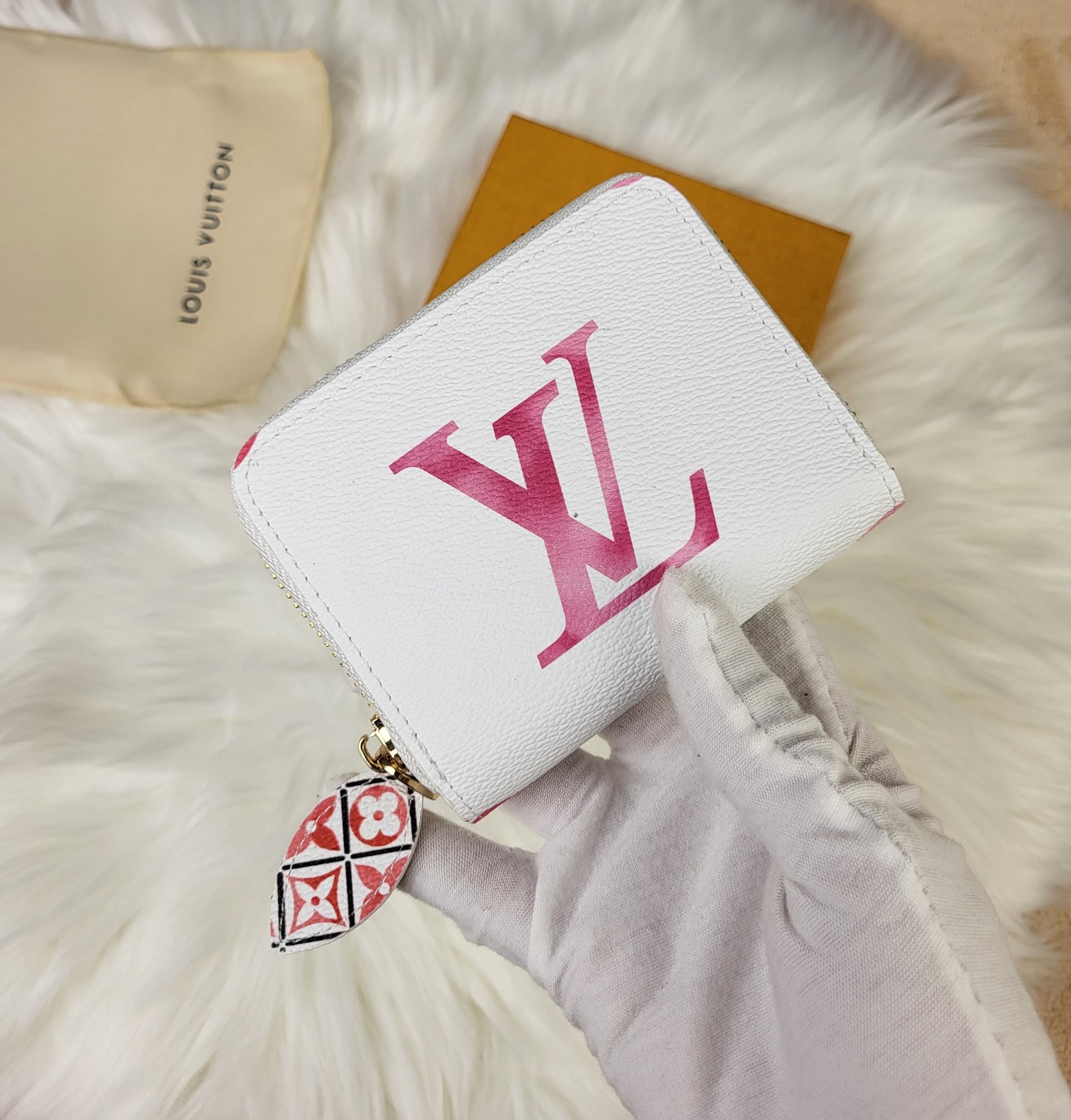 Resort Collection Zip Coin Purse - Texture Detail