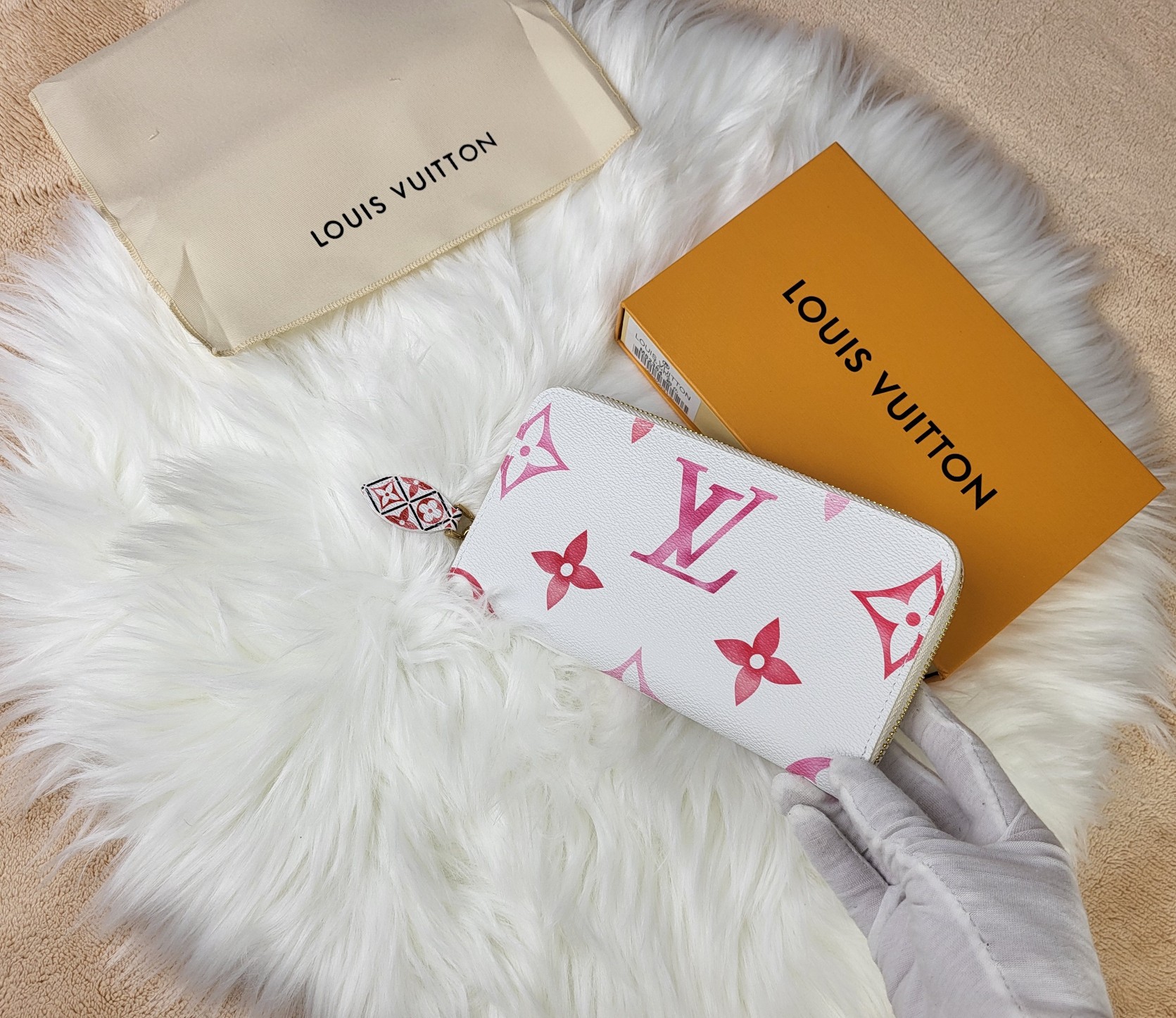 Classic leather long zipper wallet - angle view