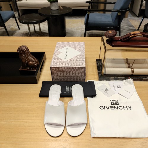 Givenchy G-Heel Leather Sandals, Open Toe, 9cm Heel, 2025 Collection 1 Givenchy G-Heel Leather Sandals, Open Toe, 9cm Heel, 2025 Collection